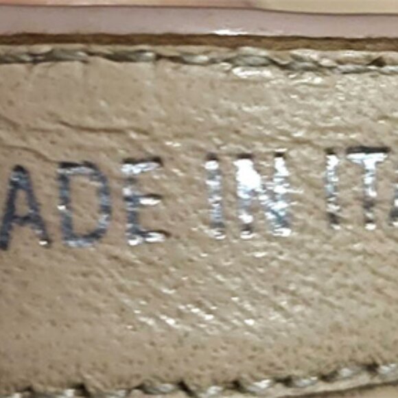 Authentic Prada Platform Sandals Chunky Heels Beige Patent Leather 38.5 US 8.5 - Picture 6 of 8